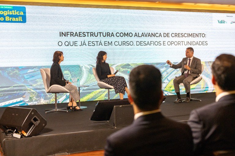 Ministro dos Transportes abre ciclo de debates sobre planejamento logístico