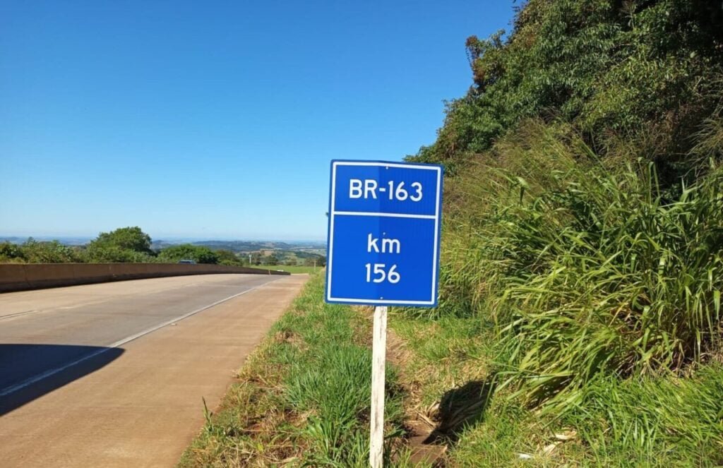 Rodovias do Paraná começam a receber nova sinalização quilométrica
