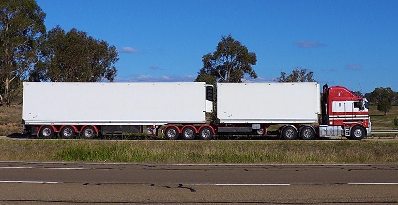 Trecho estratégico de rodovia do Paraná pode ganhar liberação para caminhões de 9 eixos