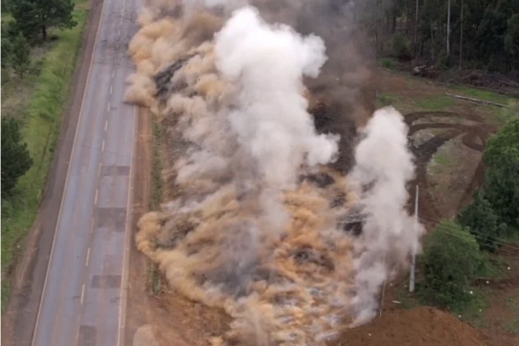 Semana tem novo bloqueio de rodovia no Paraná para detonação de rochas
