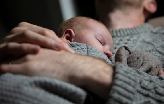 Licença-paternidade e risco para empresas: quando a lei avança mais do que regulamenta