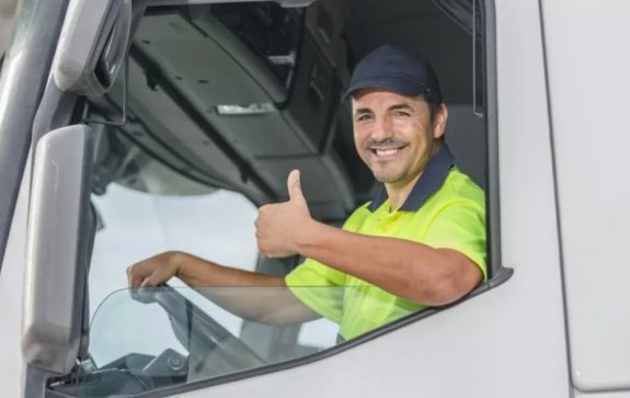 SETCEPAR forma novos motoristas carreteiros para enfrentar escassez no TRC