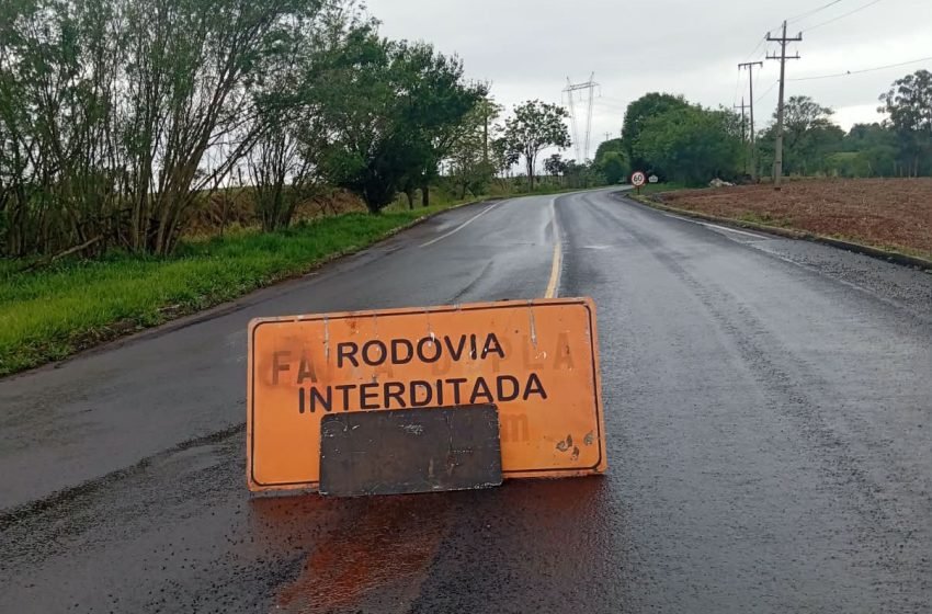 Quatro rodovias estaduais do Paraná estão totalmente interditadas