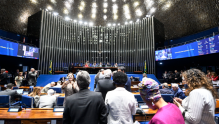 Senado aprova PEC que prevê fim da escala 6x1e jornada semanal de 40 horas